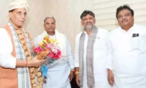 रक्षा गलियारे के प्रस्ताव पर चर्चा के लिए जल्द ही प्रधानमंत्री से मुलाकात करूंगा: MB Patil रक्षा गलियारे के प्रस्ताव पर चर्चा के लिए जल्द ही प्रधानमंत्री से मुलाकात करूंगा: MB Patil