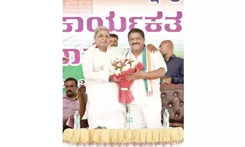 कांग्रेस MLA ने कथित विदेशी संपत्तियों पर ED की छापेमारी के लिए राजनीतिक प्रतिद्वंद्वी को जिम्मेदार ठहराया कांग्रेस MLA ने कथित विदेशी संपत्तियों पर ED की छापेमारी के लिए राजनीतिक प्रतिद्वंद्वी को जिम्मेदार ठहराया