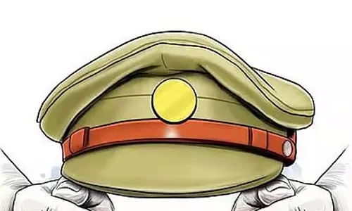 LeT आतंकवादियों की मदद करने के आरोप में ASI के खिलाफ विभागीय जांच के आदेश LeT आतंकवादियों की मदद करने के आरोप में ASI के खिलाफ विभागीय जांच के आदेश