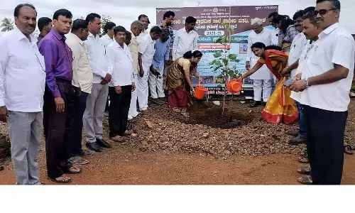 Karnataka : जगदला सरकारी स्कूल में वनस्पति उद्यान का उद्घाटन Karnataka : जगदला सरकारी स्कूल में वनस्पति उद्यान का उद्घाटन