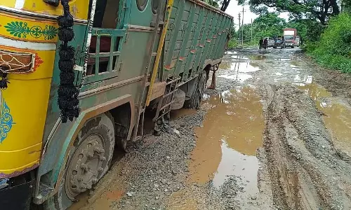 Alnawara : स्पीड बम्प कार्य को लेकर सवार चिंतित है Alnawara : स्पीड बम्प कार्य को लेकर सवार चिंतित है