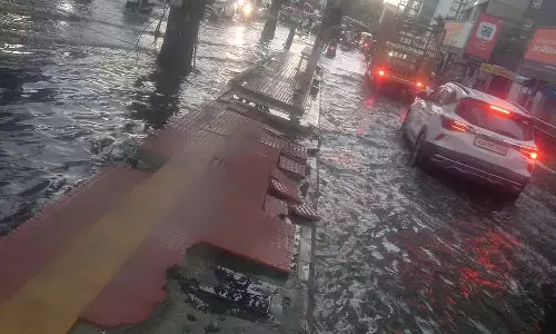 Bengaluru rain: कई जगहों पर अच्छी बारिश Bengaluru rain: कई जगहों पर अच्छी बारिश