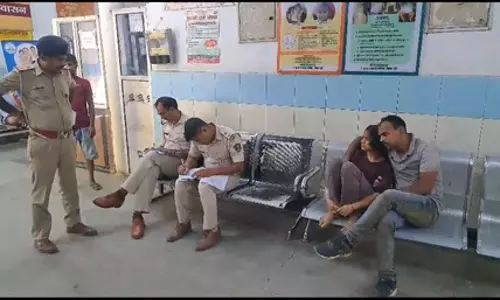 नहर में गिरी कार, एक ही परिवार के तीन लोगों की मौत नहर में गिरी कार, एक ही परिवार के तीन लोगों की मौत