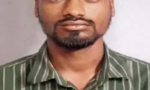ट्रेन से 49 मोबाइल फोन चुराने के आरोप में एक व्यक्ति गिरफ्तार ट्रेन से 49 मोबाइल फोन चुराने के आरोप में एक व्यक्ति गिरफ्तार