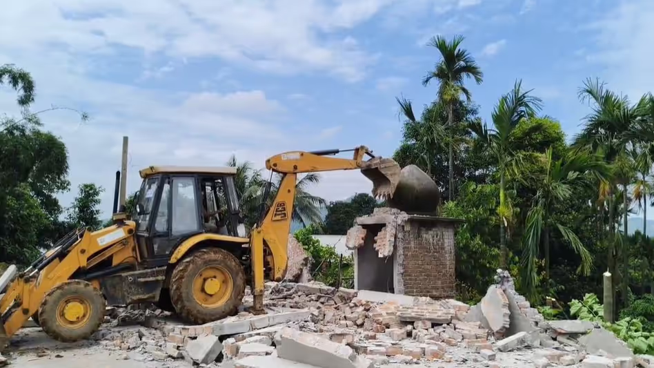 Assam : हिमंत ने कहा कि 4 वर्षों में 25,000 एकड़ भूमि अतिक्रमण से मुक्त कराई गई Assam : हिमंत ने कहा कि 4 वर्षों में 25,000 एकड़ भूमि अतिक्रमण से मुक्त कराई गई