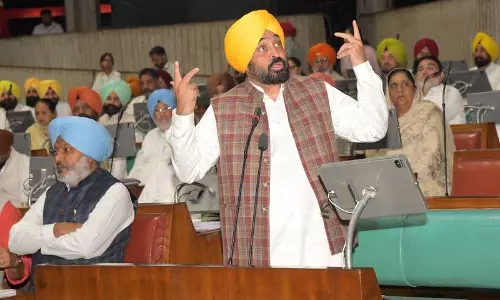 Bhagwant Mann ने फिर साधा निशाना, नरेंद्र मोदी की विदेश यात्राओं पर सवाल
