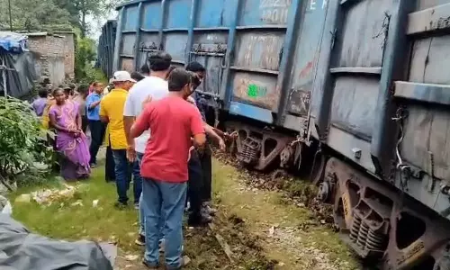 ओडिशा में मालगाड़ी पटरी से उतरी, बीरमित्रपुर में मचा हड़कंप ओडिशा में मालगाड़ी पटरी से उतरी, बीरमित्रपुर में मचा हड़कंप