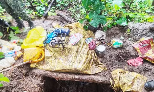 नक्सल सामान बरामद, गरियाबंद जंगल में मिली सफलता
