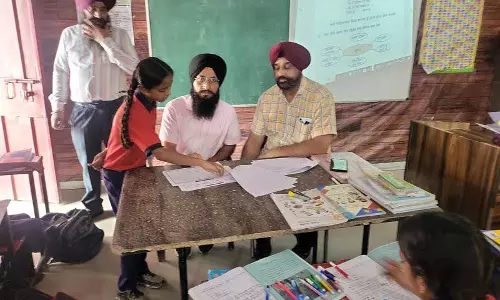 Amritsar: शिक्षा विभाग प्राथमिक विद्यालयों में नामांकन बढ़ाने की योजना बना रहा Amritsar: शिक्षा विभाग प्राथमिक विद्यालयों में नामांकन बढ़ाने की योजना बना रहा