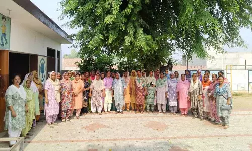 Amritsar: मिड-डे मील कर्मियों ने वेतन न मिलने पर सरकार पर उपेक्षा का आरोप लगाया