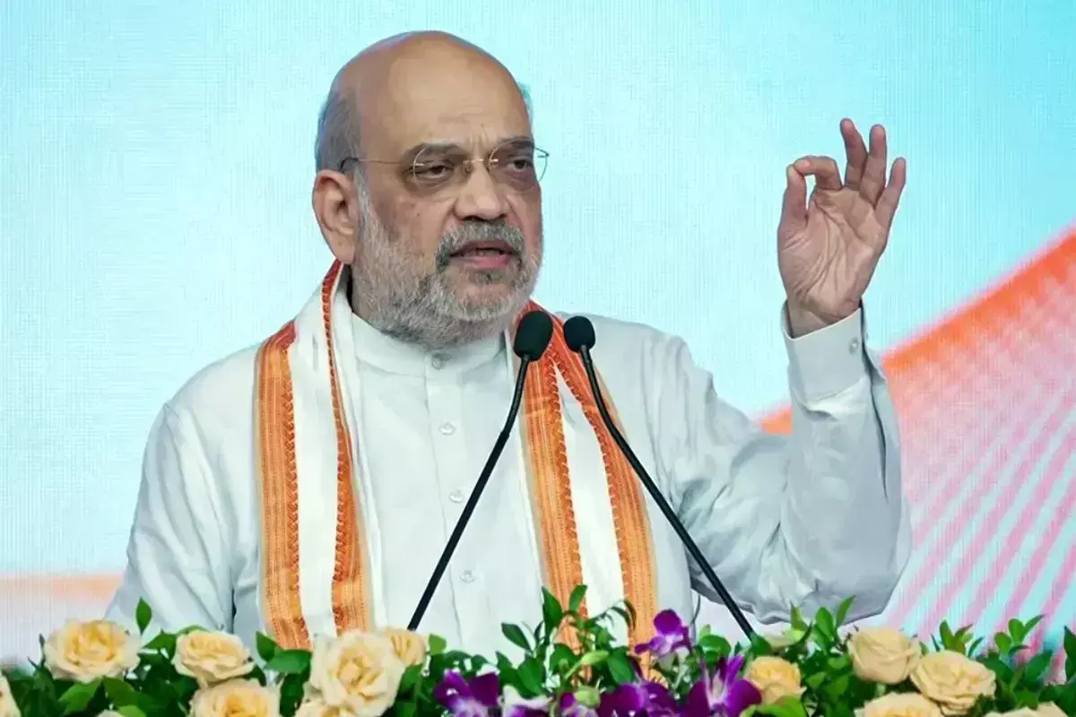 Kerala : लड़के और लड़कियां बिना किसी भेदभाव के विरोध कर रहे Kerala : लड़के और लड़कियां बिना किसी भेदभाव के विरोध कर रहे