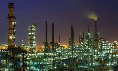 मैंगलोर रिफाइनरी में जहरीली गैस का रिसाव; दो कर्मचारियों की मौत मैंगलोर रिफाइनरी में जहरीली गैस का रिसाव; दो कर्मचारियों की मौत
