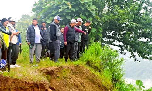 Sikkim :  दारमदीन निर्वाचन क्षेत्र में भूस्खलन प्रभावित क्षेत्रों का संयुक्त मूल्यांकन