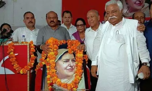 पार्टी ने केवल 8 महीनों में चुनावी वादे पूरे करके महिलाओं को सशक्त बनाया: DyCM पार्टी ने केवल 8 महीनों में चुनावी वादे पूरे करके महिलाओं को सशक्त बनाया: DyCM