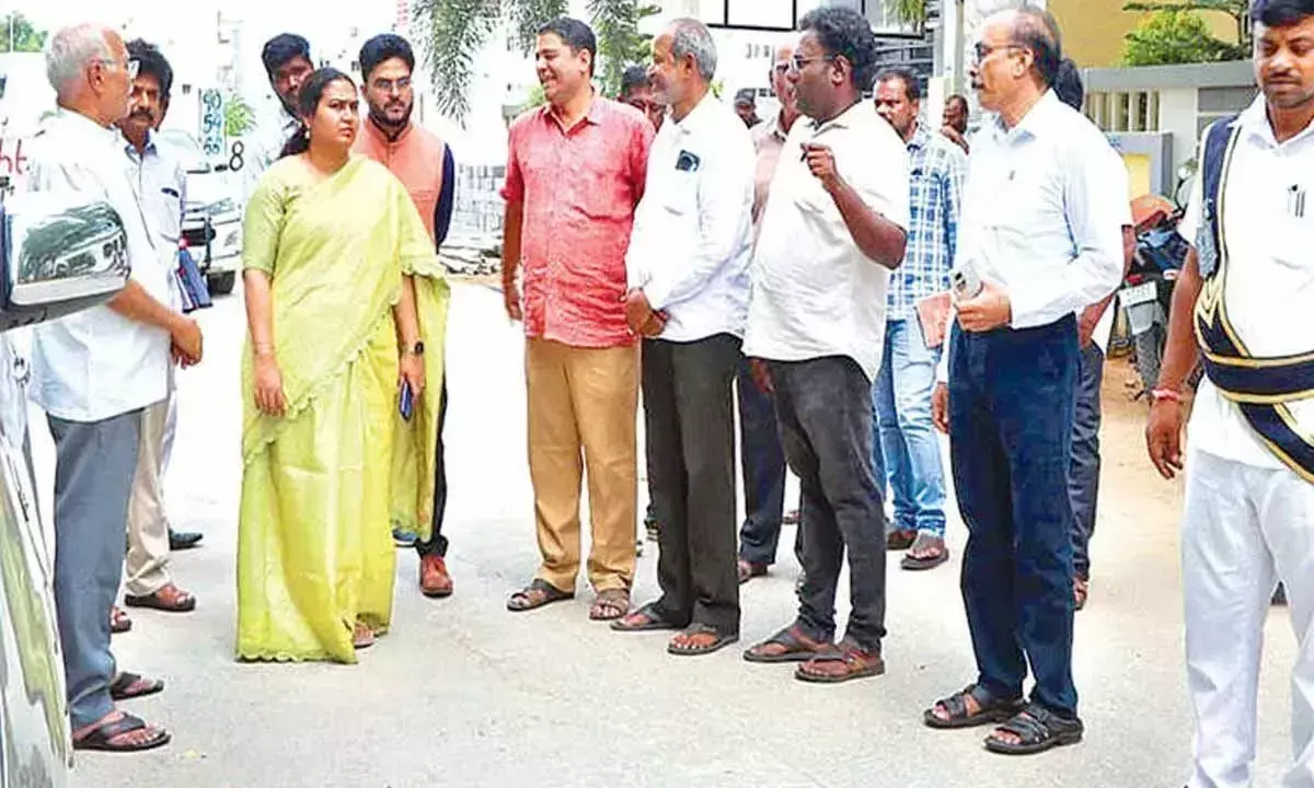 Andhra: पुरामित्र ऐप के माध्यम से नगरपालिका सेवाओं का लाभ उठाएँ Andhra: पुरामित्र ऐप के माध्यम से नगरपालिका सेवाओं का लाभ उठाएँ