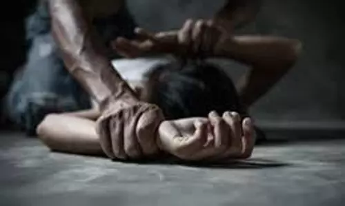 Lucknow: महिला के साथ दोबारा हैवानियत, झाड़ियों में बेसुध हालत में मिली