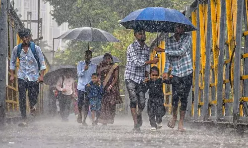 UP : झमाझम बारिश, चित्रकूट और कानपुर में टूटा रिकॉर्ड UP : झमाझम बारिश, चित्रकूट और कानपुर में टूटा रिकॉर्ड