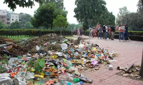 Jallianwala Bagh में कचरे का ढेर अमृतसर की विरासत पर धब्बा Jallianwala Bagh में कचरे का ढेर अमृतसर की विरासत पर धब्बा