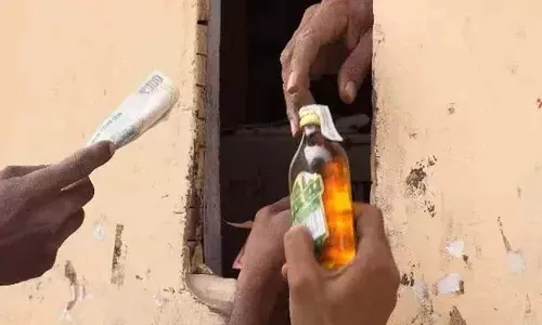बेल्ट की दुकानें क्यों नहीं हट रही हैं?.. एससी और एसटी आयोग ने आबकारी कार्यालय में समीक्षा की