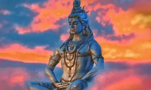 भोलेनाथ को प्रिय हैं ये 5 भोग, सावन के महीने में जरूर करें अर्पित भोलेनाथ को प्रिय हैं ये 5 भोग, सावन के महीने में जरूर करें अर्पित