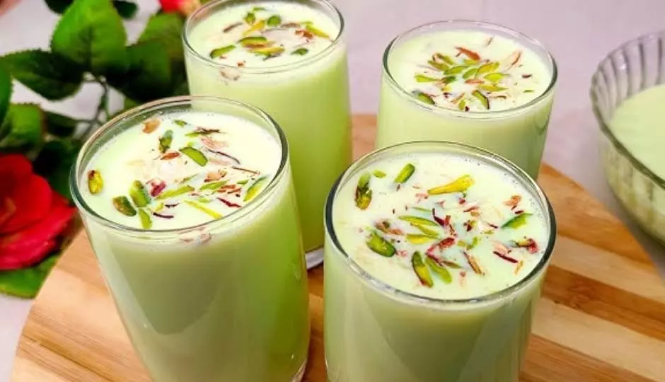 Milk Sharbat: जल्द से जल्द लीजिए इस लाजवाब ड्रिंक का मजा Milk Sharbat: जल्द से जल्द लीजिए इस लाजवाब ड्रिंक का मजा