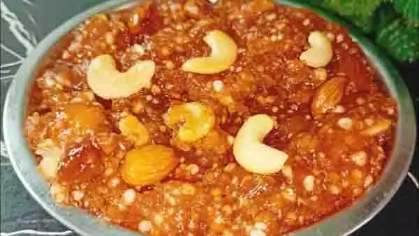 Recipe: सावन सोमवार के खास व्रत पर बनाएं ये स्वादिष्ट साबूदाना हलवा Recipe: सावन सोमवार के खास व्रत पर बनाएं ये स्वादिष्ट साबूदाना हलवा