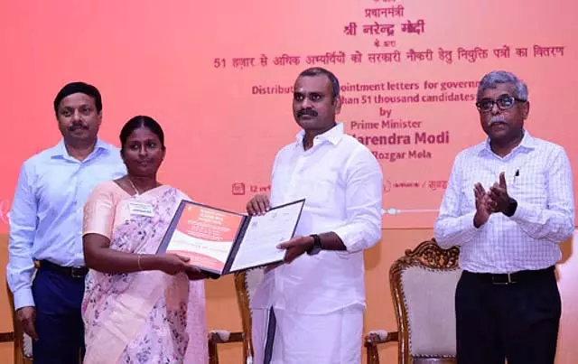 मार्क्सवादी, लिबरेशन टाइगर्स डीएमके गठबंधन छोड़ देंगे: केंद्रीय राज्य मंत्री एल. मुरुगन मार्क्सवादी, लिबरेशन टाइगर्स डीएमके गठबंधन छोड़ देंगे: केंद्रीय राज्य मंत्री एल. मुरुगन
