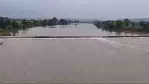 MP News: पड़रिया बांध टूटा, कई गांव जलमग्न MP News: पड़रिया बांध टूटा, कई गांव जलमग्न