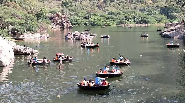 Tamil Nadu : ओकेनाक्कल कावेरी में नौका संचालन की अनुमति Tamil Nadu : ओकेनाक्कल कावेरी में नौका संचालन की अनुमति