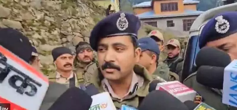 डोडा-किश्तवाड़-रामबन में भरोसा पहल: महिलाओं का विश्वास जीतना चाहते हैं – DIG Patil डोडा-किश्तवाड़-रामबन में भरोसा पहल: महिलाओं का विश्वास जीतना चाहते हैं – DIG Patil