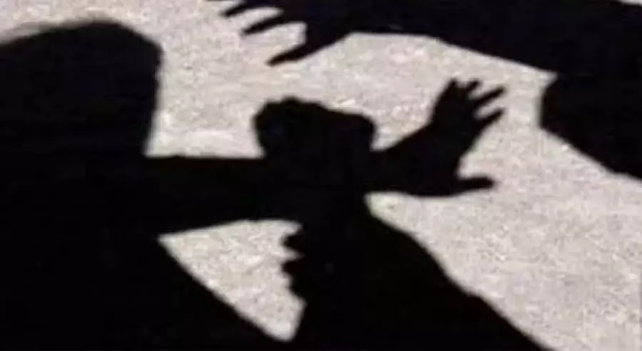 Karnataka : स्कूल अध्यक्ष का अपहरण, हमला Karnataka : स्कूल अध्यक्ष का अपहरण, हमला