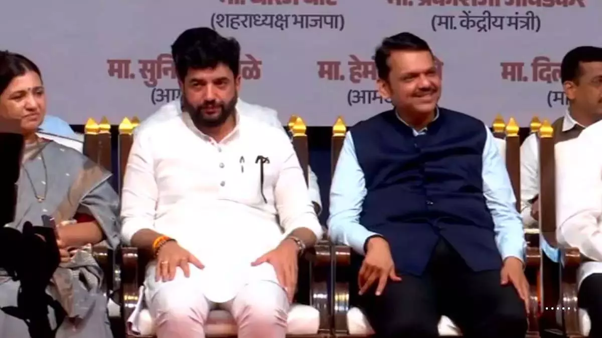 Maharashtra : मुख्यमंत्री ने पुणे के सांसद मुरलीधर मोहोल की प्रशंसा की Maharashtra : मुख्यमंत्री ने पुणे के सांसद मुरलीधर मोहोल की प्रशंसा की
