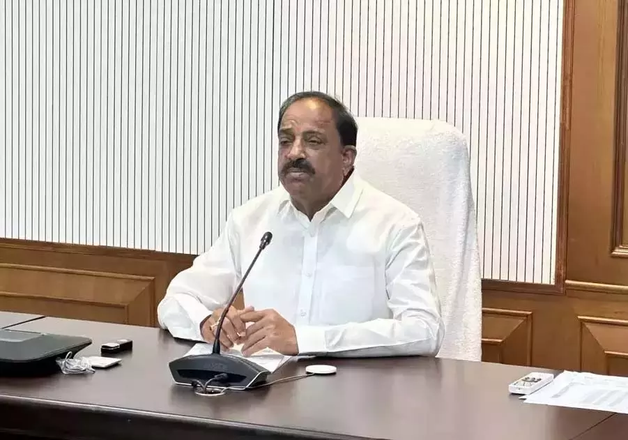 Telangana: वन महोत्सव अभियान में प्रदूषण नियंत्रण मंत्री द्वारा पौधारोपण Telangana: वन महोत्सव अभियान में प्रदूषण नियंत्रण मंत्री द्वारा पौधारोपण