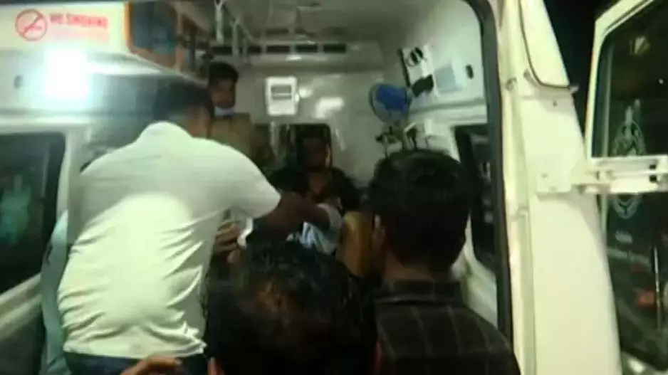 यूनिवर्सिटी हॉस्टल में उल्टी-दस्त के लक्षण, 40+ छात्रों की तबीयत बिगड़ी यूनिवर्सिटी हॉस्टल में उल्टी-दस्त के लक्षण, 40+ छात्रों की तबीयत बिगड़ी