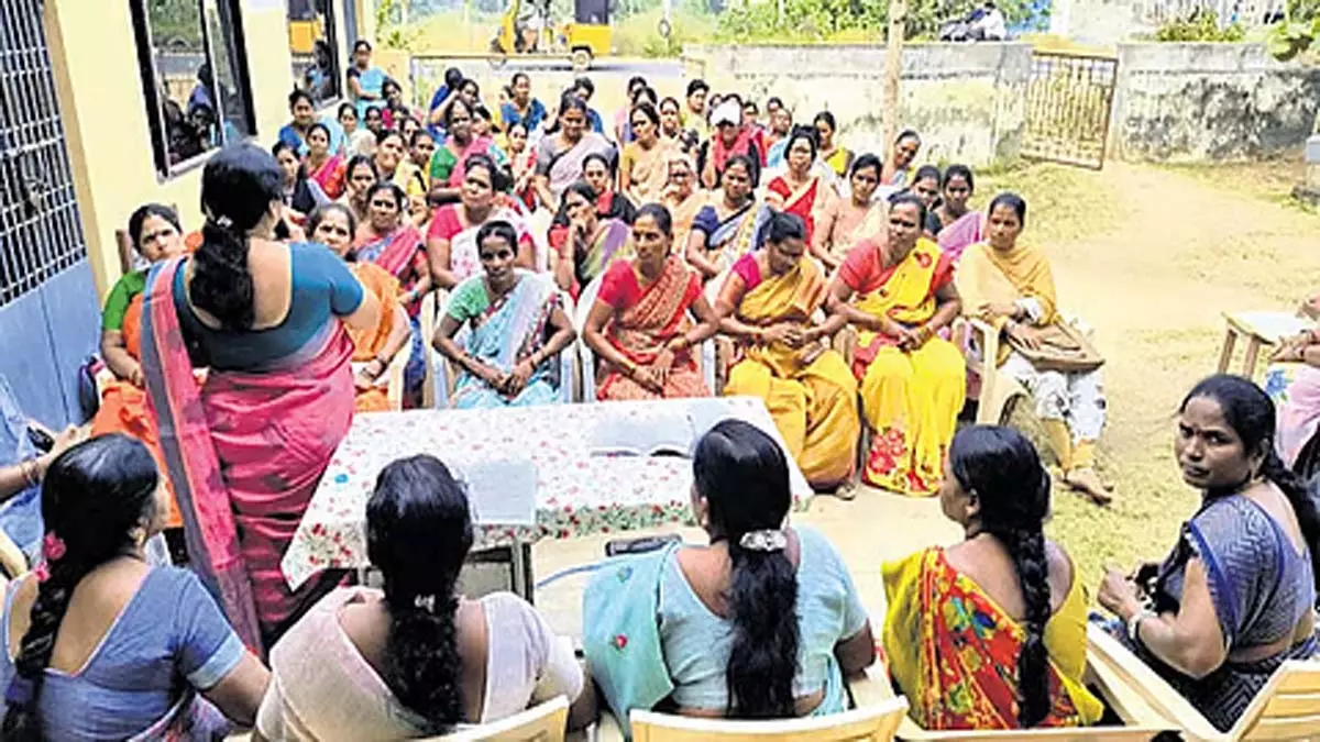 विजयनगरम में सशक्त ग्रामीण महिलाएँ बदलाव की राह पर विजयनगरम में सशक्त ग्रामीण महिलाएँ बदलाव की राह पर