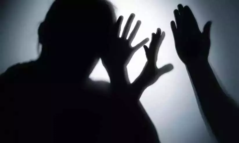 घरेलू हिंसा के बाद महिला की मौत; दो साल बाद पति गिरफ्तार घरेलू हिंसा के बाद महिला की मौत; दो साल बाद पति गिरफ्तार