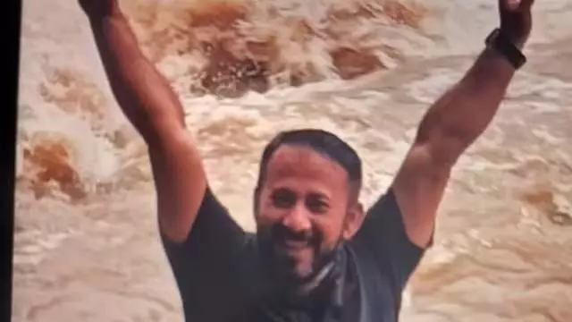 24 दिन बाद झाड़ी में मिला DPS के शिक्षक का शव, बह गए थे झरने की तेज धारा में 24 दिन बाद झाड़ी में मिला DPS के शिक्षक का शव, बह गए थे झरने की तेज धारा में