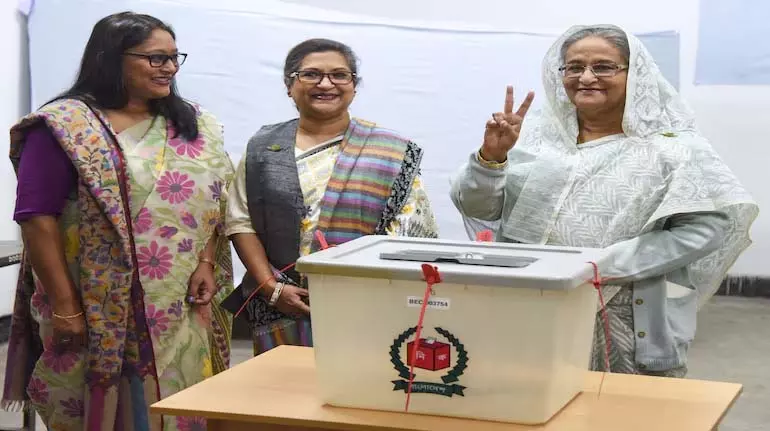 Sheikh Hasina की बेटी साइमा वाजेद को WHO ने अनिश्चितकालीन छुट्टी पर भेजा Sheikh Hasina की बेटी साइमा वाजेद को WHO ने अनिश्चितकालीन छुट्टी पर भेजा