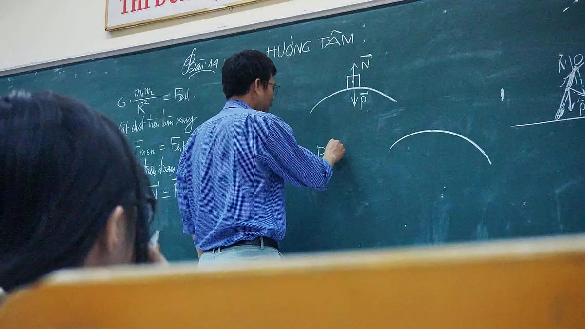 MP में 2025 तक 13,089 प्राथमिक शिक्षकों की भर्ती MP में 2025 तक 13,089 प्राथमिक शिक्षकों की भर्ती