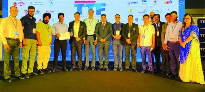 जम्मू-कश्मीर पर्यटन को TTF कोलकाता में उत्कृष्टता पुरस्कार मिला जम्मू-कश्मीर पर्यटन को TTF कोलकाता में उत्कृष्टता पुरस्कार मिला