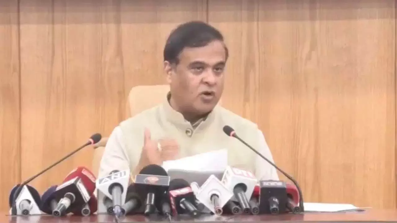 क्या असम पुलिस अल्फा (एसडब्ल्यूए) शिविर पर हमले में शामिल है? क्या असम पुलिस अल्फा (एसडब्ल्यूए) शिविर पर हमले में शामिल है?