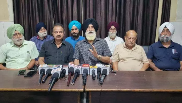 नागरिक समाज Jammu की बीमार स्वास्थ्य सेवा प्रणाली में तत्काल सुधार की मांग कर रहा नागरिक समाज Jammu की बीमार स्वास्थ्य सेवा प्रणाली में तत्काल सुधार की मांग कर रहा