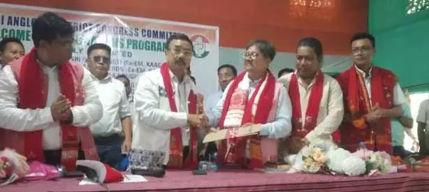 रतन एंगती ने KADCC अध्यक्ष का पदभार संभाला रतन एंगती ने KADCC अध्यक्ष का पदभार संभाला