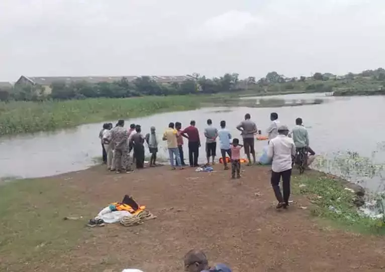 CG: मुरुम खदान में डूबा बुजुर्ग, घर से निकला था नहाने CG: मुरुम खदान में डूबा बुजुर्ग, घर से निकला था नहाने
