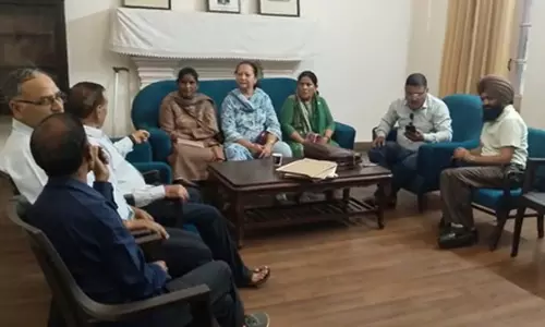 हिमाचल प्रदेश : पेंशन न मिलने पर पथ परिवहन पेंशनर्स का फूटा गुस्सा हिमाचल प्रदेश : पेंशन न मिलने पर पथ परिवहन पेंशनर्स का फूटा गुस्सा