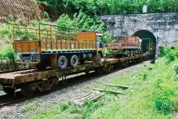 Kerala को रो-रो सेवा का इंतजार कोंकण रेलवे विस्तार के लिए मुंबई-मंगलुरु सेक्टर पर नजर Kerala को रो-रो सेवा का इंतजार कोंकण रेलवे विस्तार के लिए मुंबई-मंगलुरु सेक्टर पर नजर