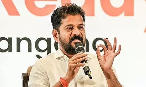 BRS शासन से विरासत में मिले ऋण भारी बोझ हैं: सीएम रेवंत रेड्डी BRS शासन से विरासत में मिले ऋण भारी बोझ हैं: सीएम रेवंत रेड्डी