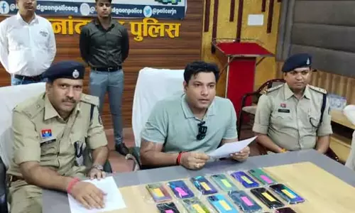 गुम 89 मोबाइल बरामद, पुलिस ने मालिकों को सौंपे