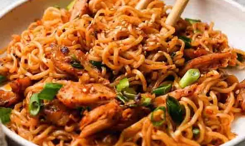 Recipe: कोरियन स्टाइल चिली गार्लिक नूडल्स, जानिए झटपट और स्वादिष्ट बनाने की विधि