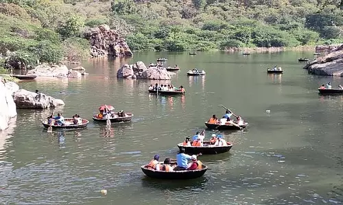Tamil Nadu : ओकेनाक्कल कावेरी में नौका संचालन की अनुमति Tamil Nadu : ओकेनाक्कल कावेरी में नौका संचालन की अनुमति